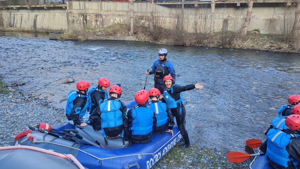 2f593e03-e176-47b4-bad4-380b4a1282f5