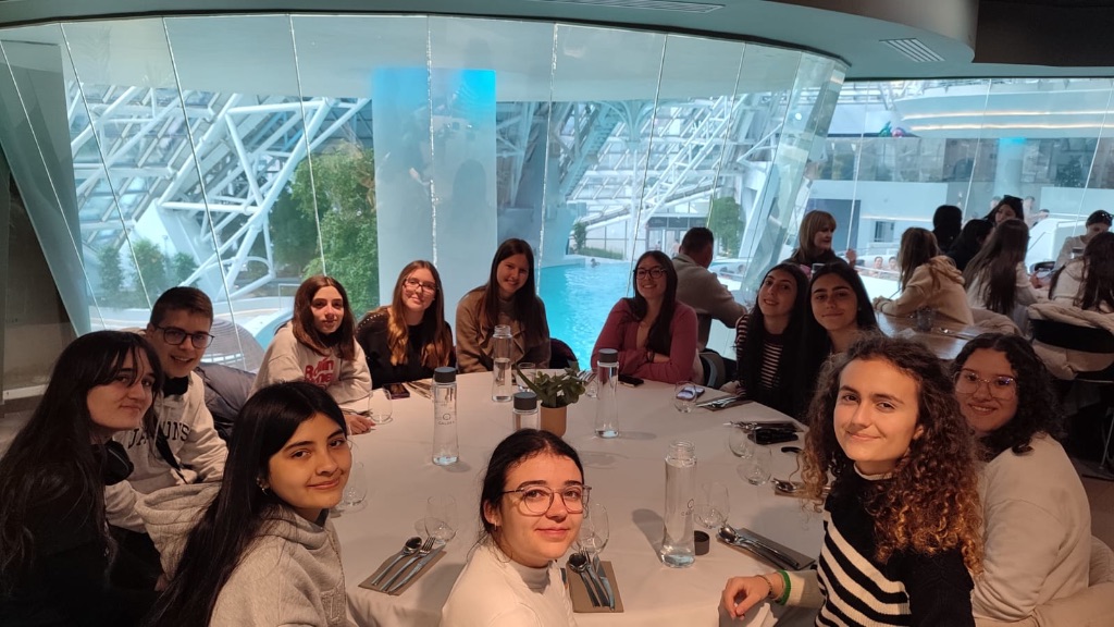 c2c21e37-0eeb-4d9a-b5b9-3d5687f6a935